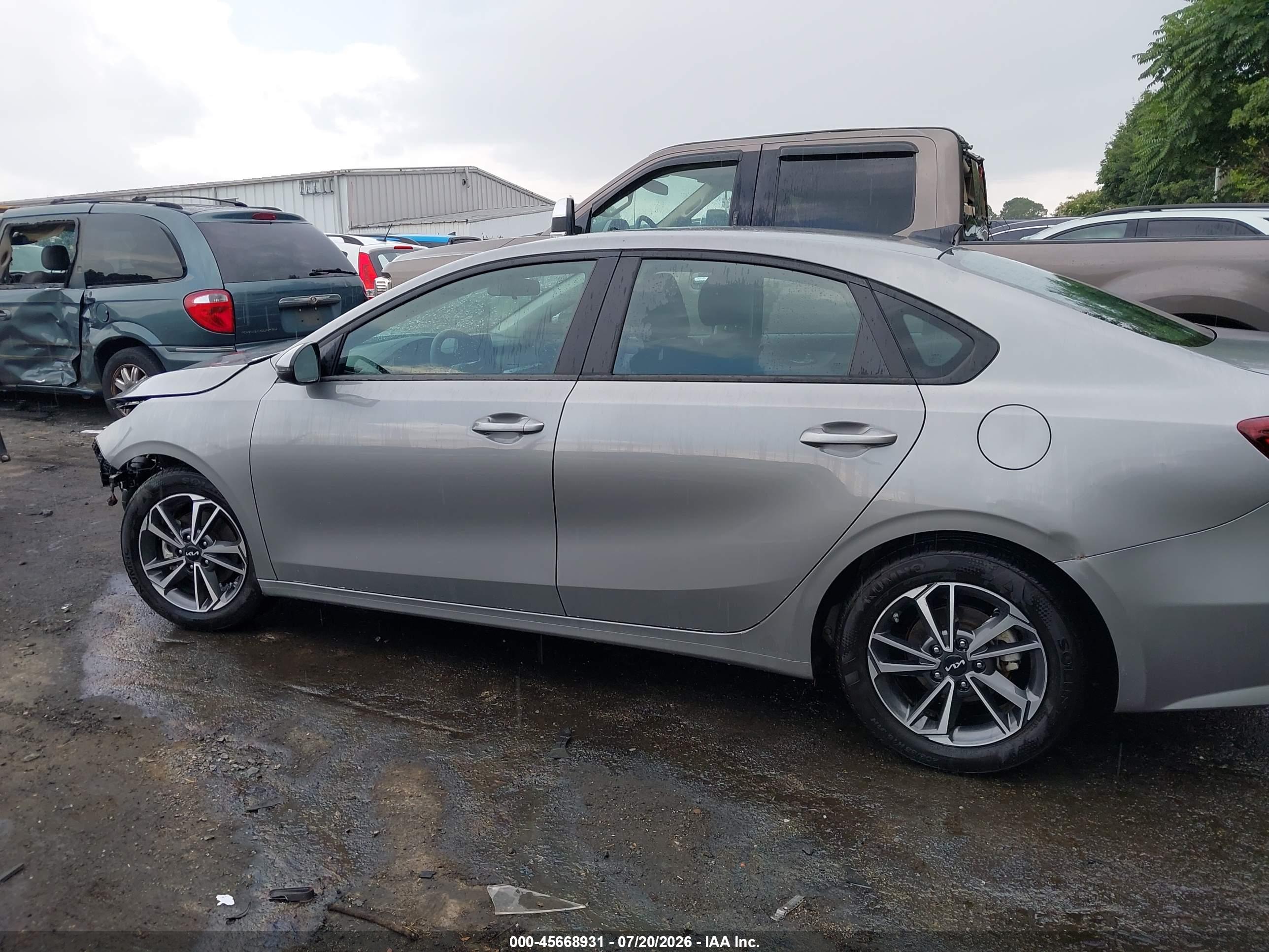 2022 KIA FORTE LXS