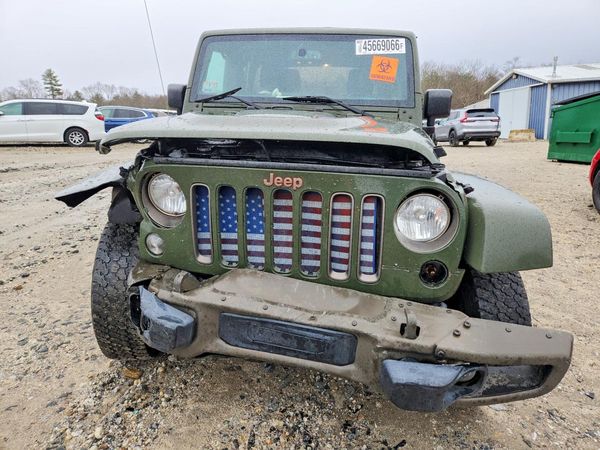 2016 JEEP WRANGLER UNLIMITED SAHARA 4X4