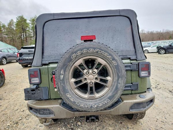 2016 JEEP WRANGLER UNLIMITED SAHARA 4X4