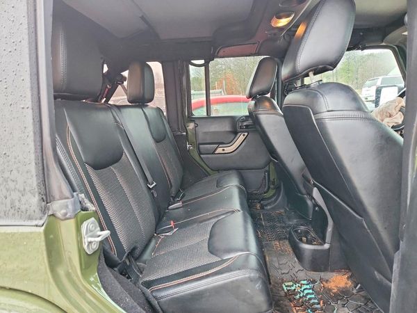 2016 JEEP WRANGLER UNLIMITED SAHARA 4X4