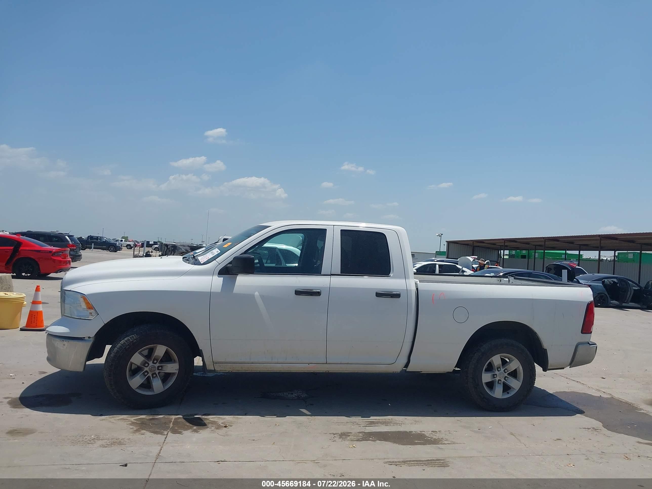2020 RAM 1500 CLASSIC TRADESMAN  4X2 6'4 BOX