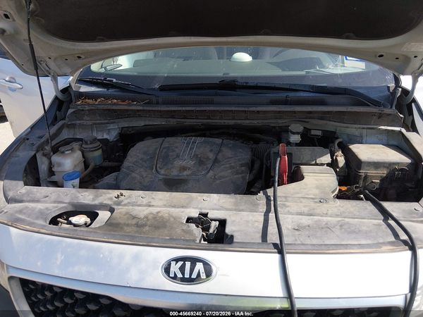2017 KIA SEDONA LX