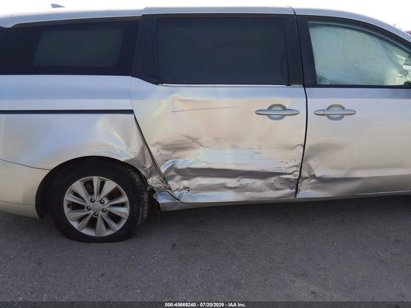 2017 KIA SEDONA LX