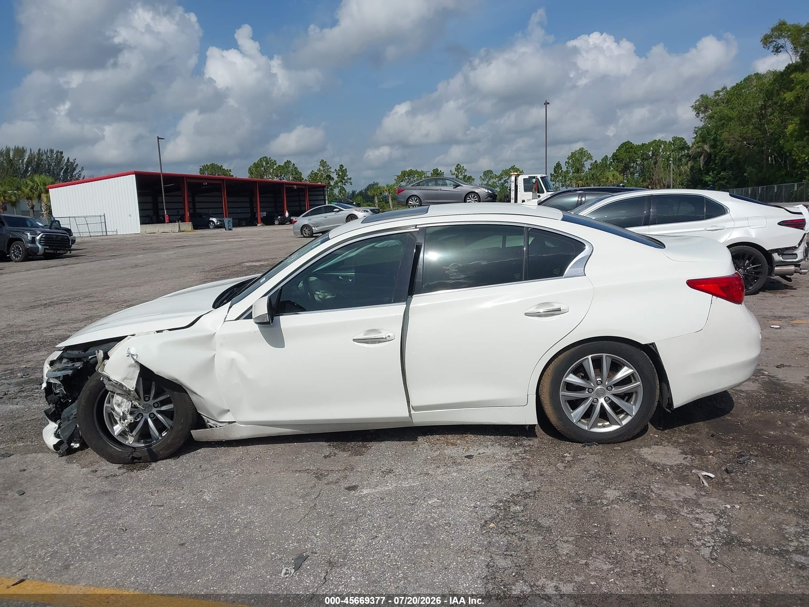 2016 INFINITI Q50 3.0T PREMIUM