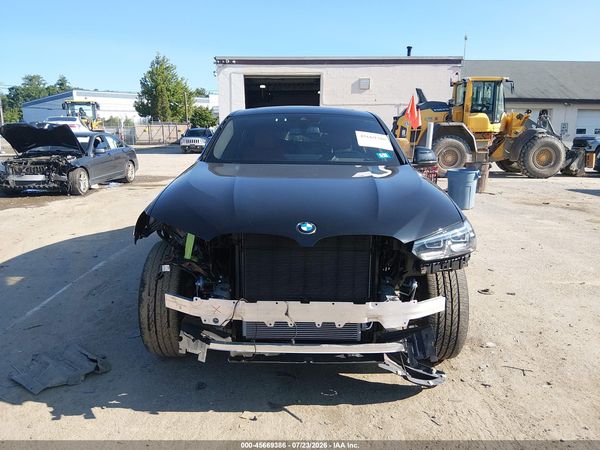 2024 BMW X4 XDRIVE30I