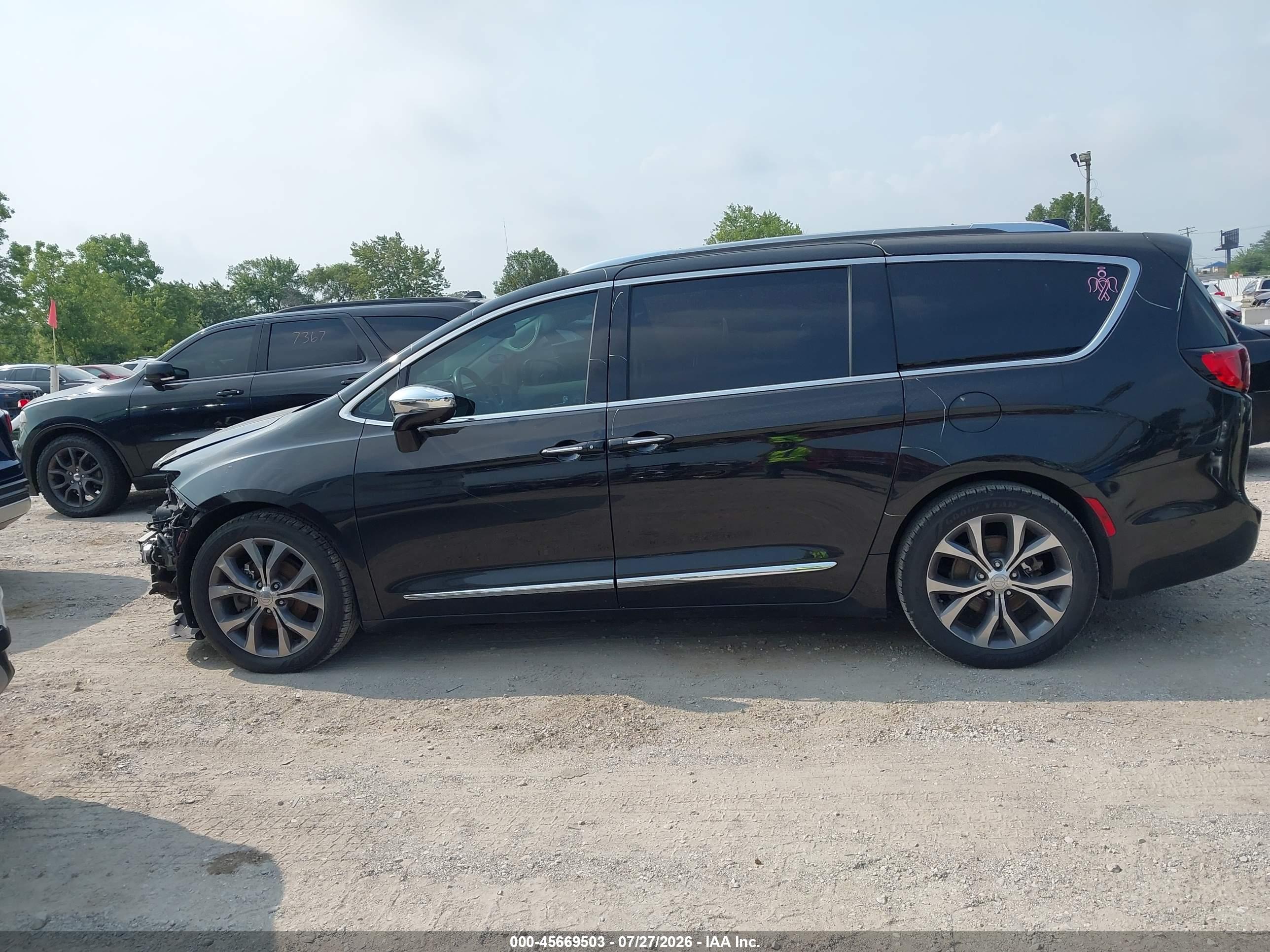 2018 CHRYSLER PACIFICA LIMITED