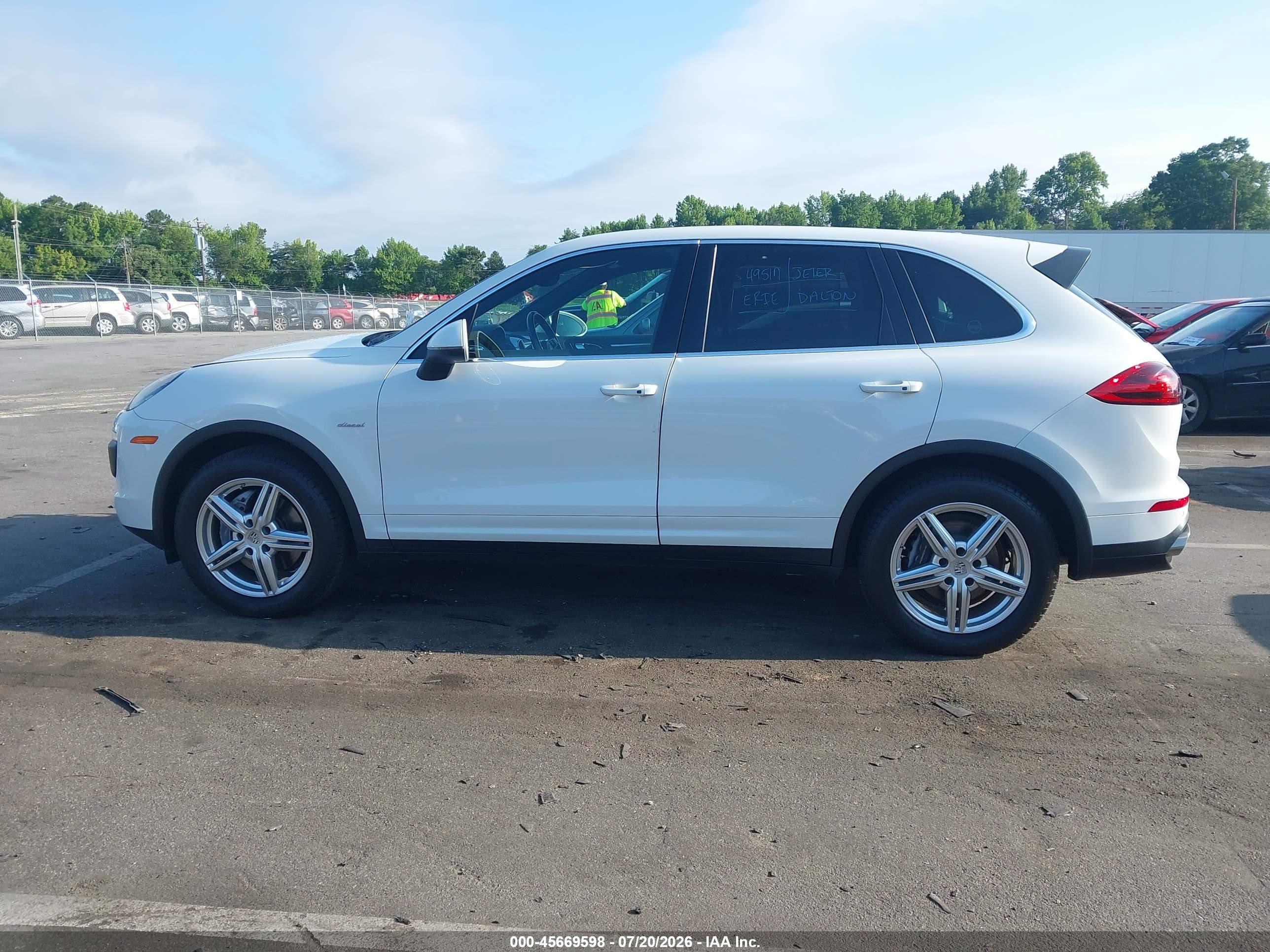 2016 PORSCHE CAYENNE DIESEL