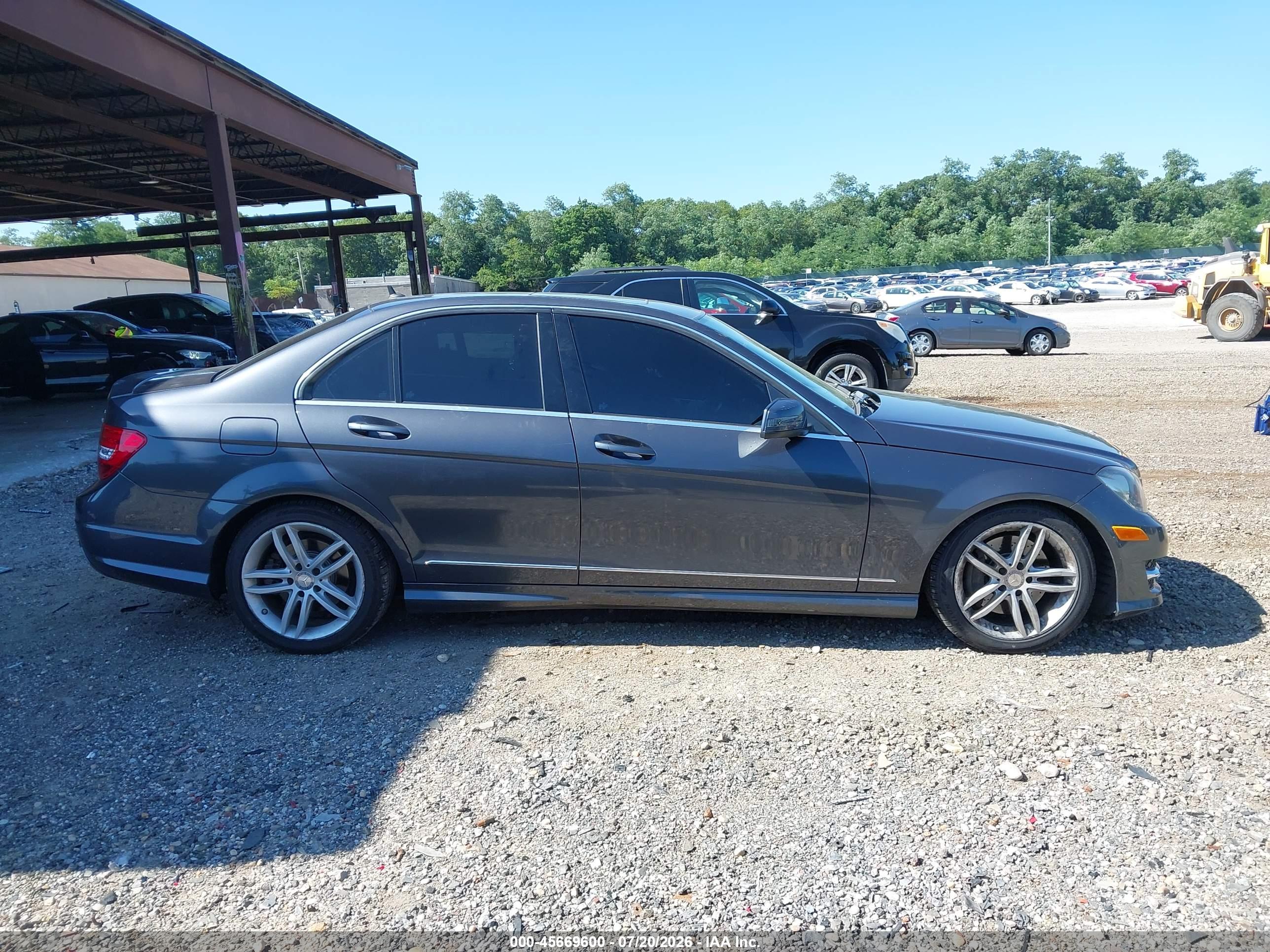 2013 MERCEDES-BENZ C 300 SPORT 4MATIC