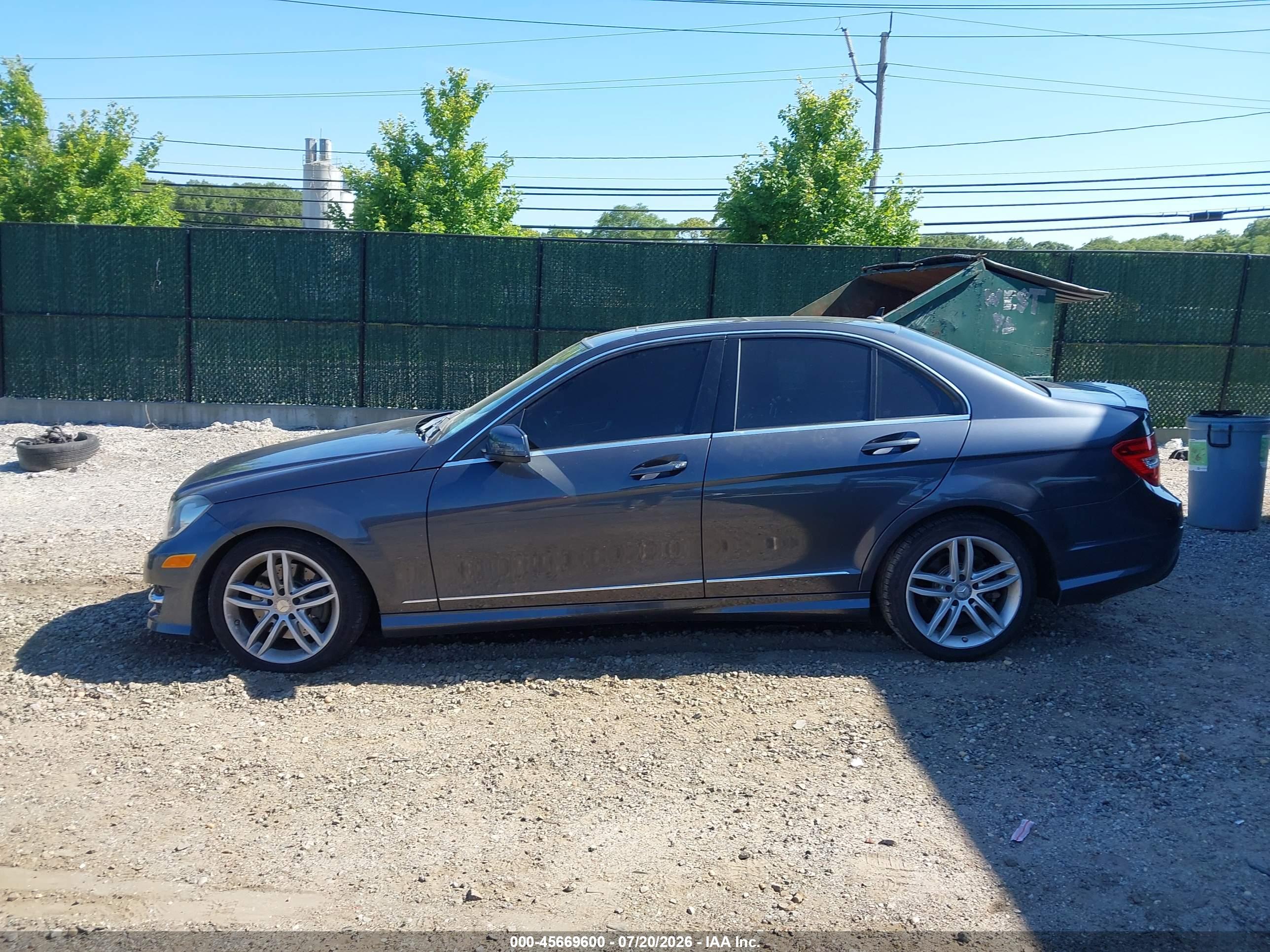 2013 MERCEDES-BENZ C 300