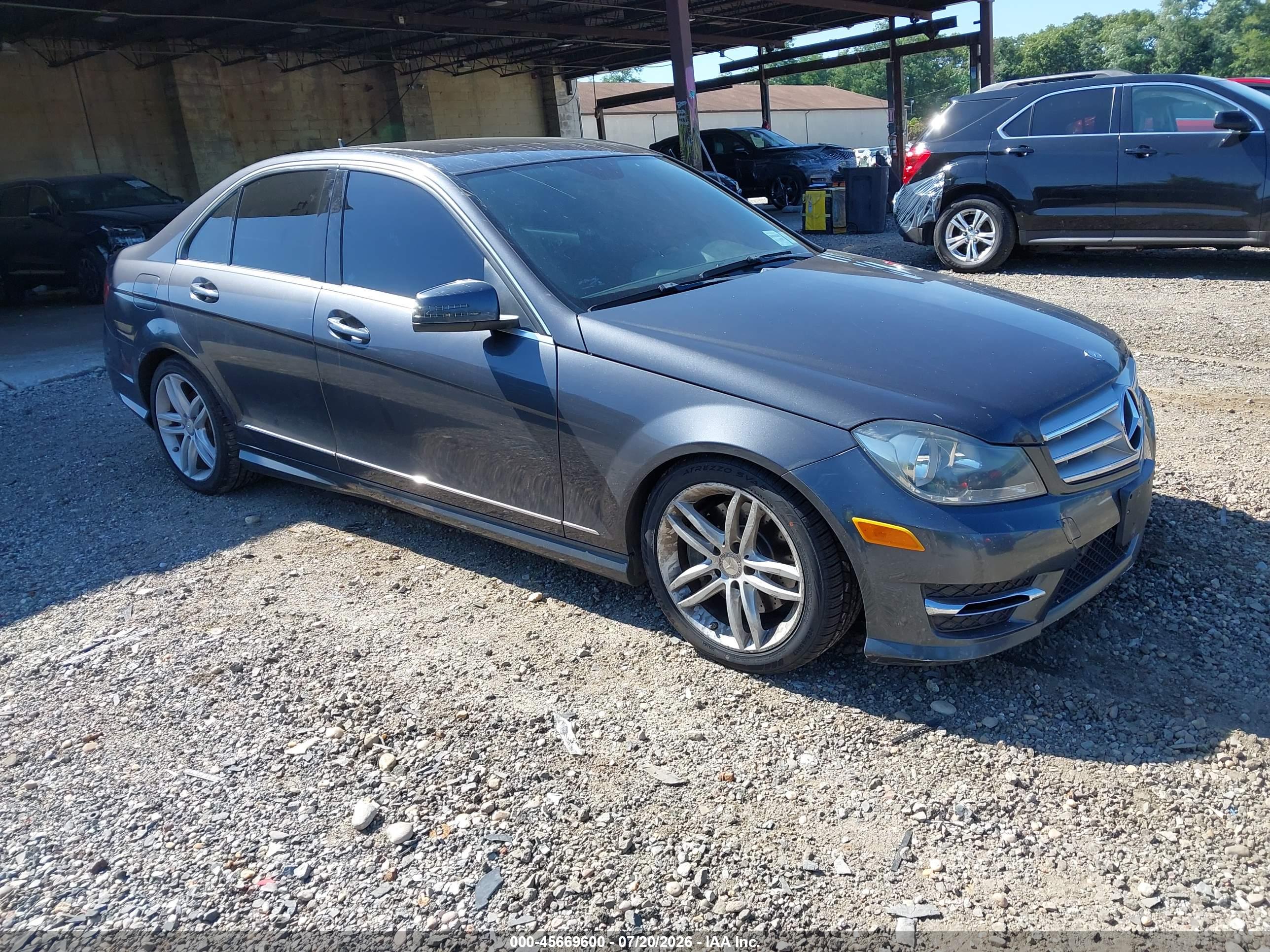2013 MERCEDES-BENZ C 300 SPORT 4MATIC