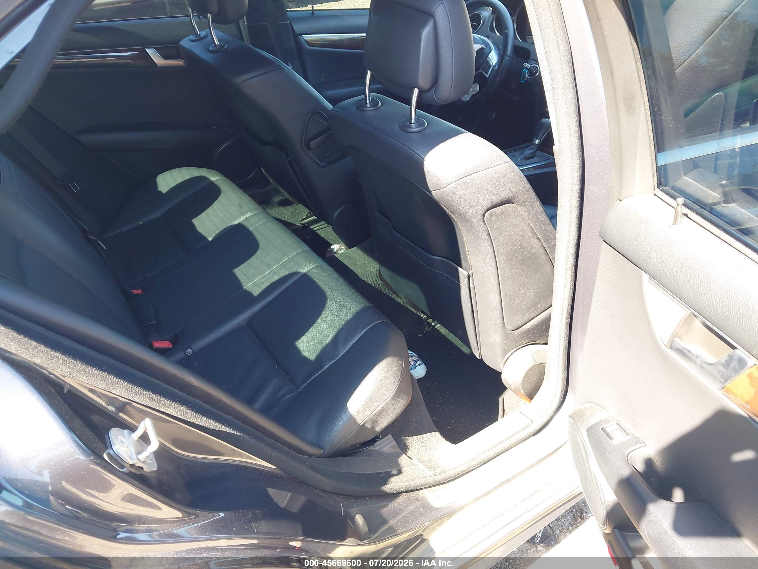 2013 MERCEDES-BENZ C 300 SPORT 4MATIC