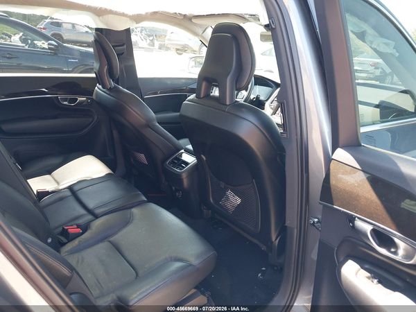 2018 VOLVO XC90 T6 MOMENTUM