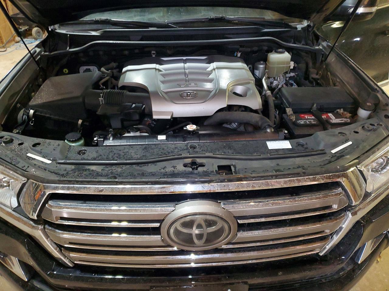 2019 TOYOTA LAND CRUISER VX-R