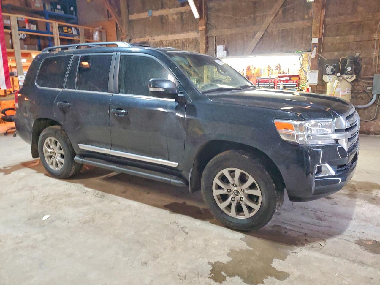 2019 TOYOTA LAND CRUISER VX-R