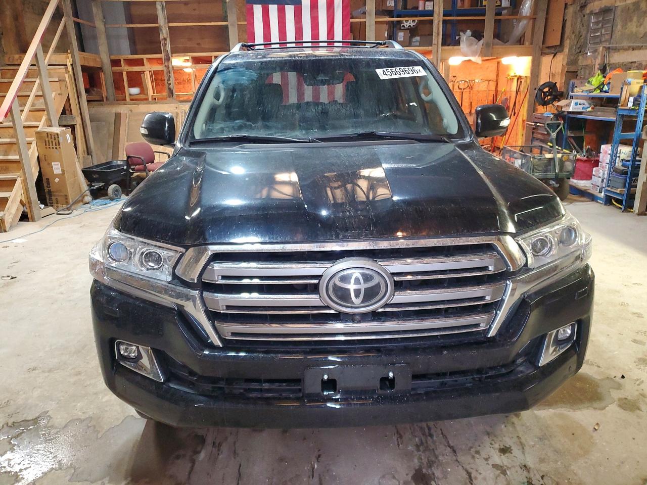 2019 TOYOTA LAND CRUISER VX-R