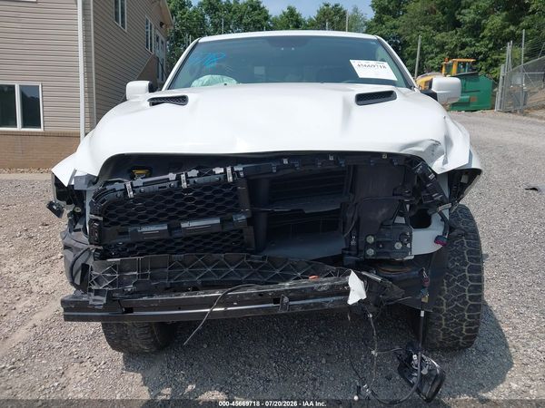 2017 RAM 1500 NIGHT  4X4 5'7 BOX