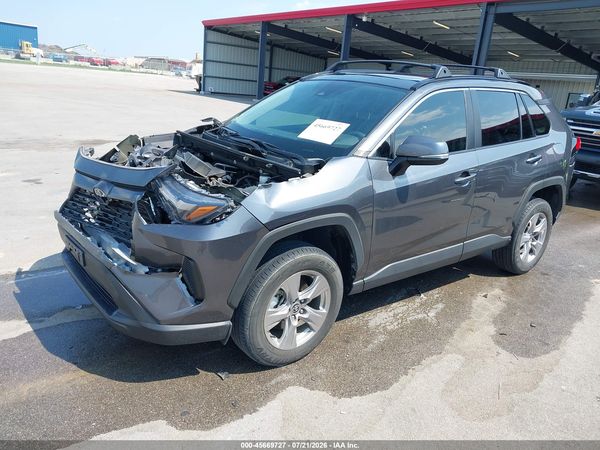 2022 TOYOTA RAV4 XLE