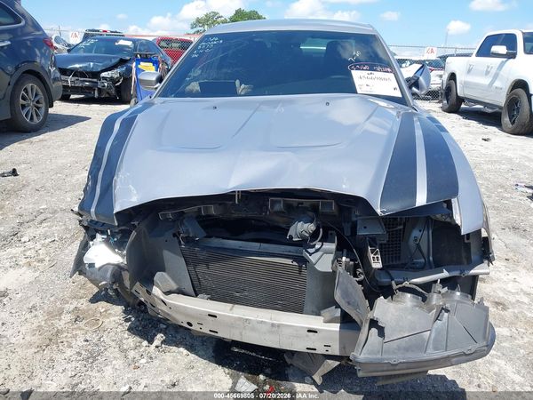 2013 DODGE CHARGER SE
