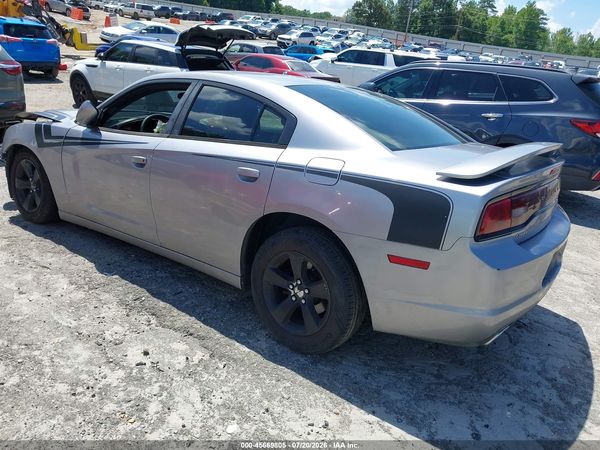 2013 DODGE CHARGER SE