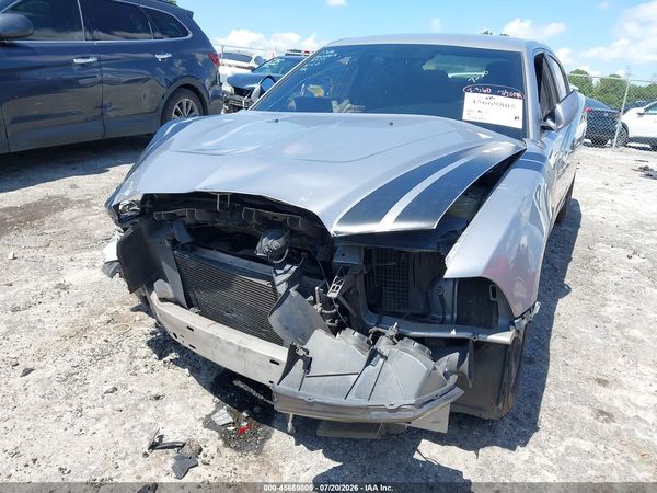 2013 DODGE CHARGER SE