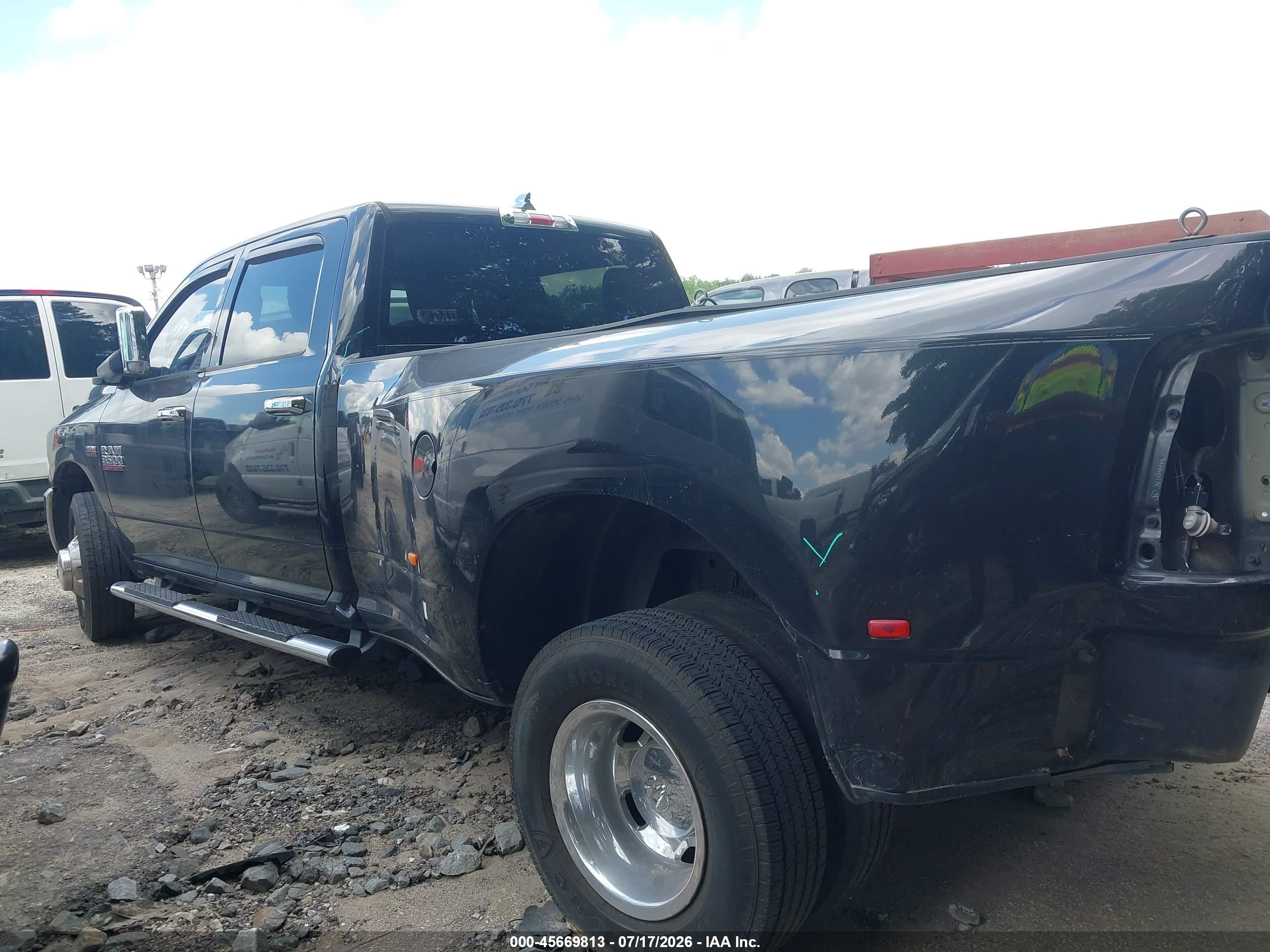 2017 RAM 3500 TRADESMAN  4X2 8' BOX