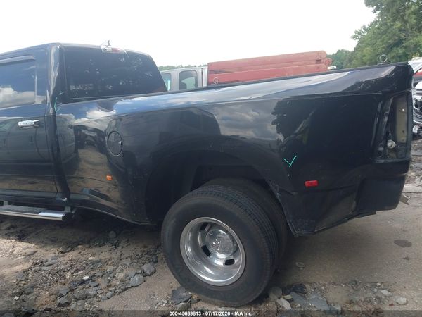 2017 RAM 3500 TRADESMAN  4X2 8' BOX