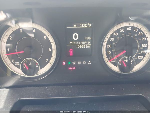 2017 RAM 3500 TRADESMAN  4X2 8' BOX