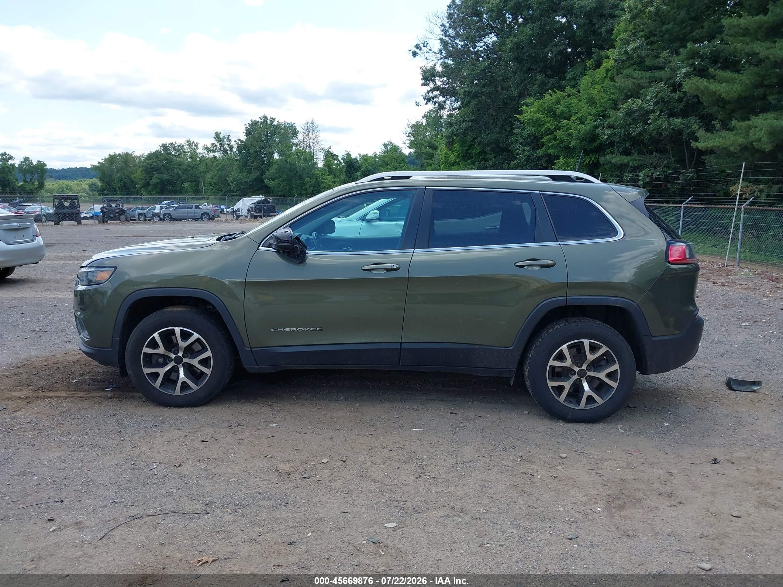 2019 JEEP CHEROKEE LATITUDE 4X4