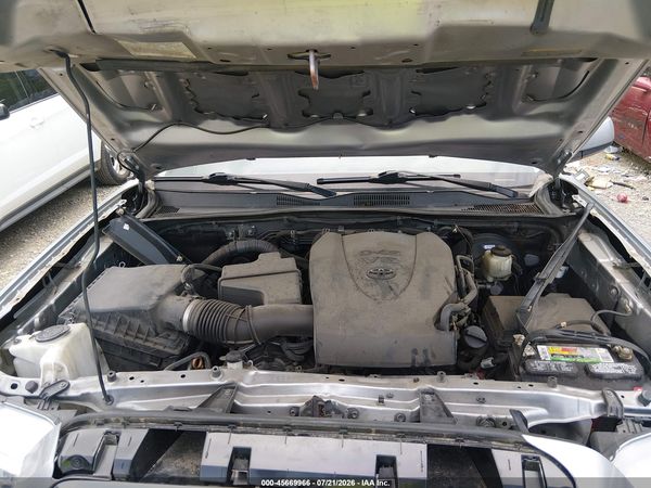 2017 TOYOTA TACOMA SR5 V6