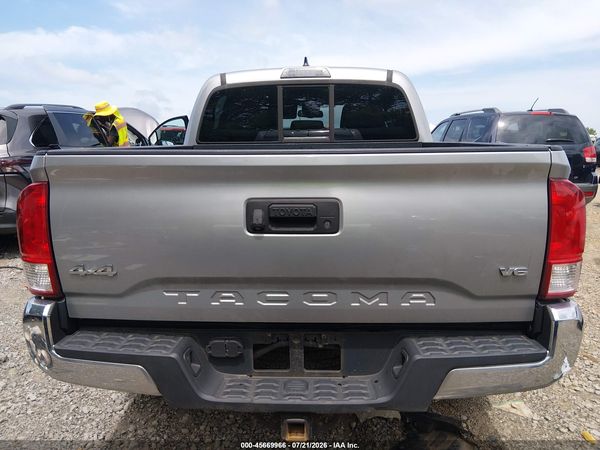 2017 TOYOTA TACOMA SR5 V6