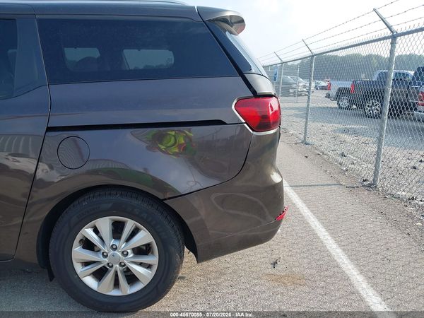 2016 KIA SEDONA LX