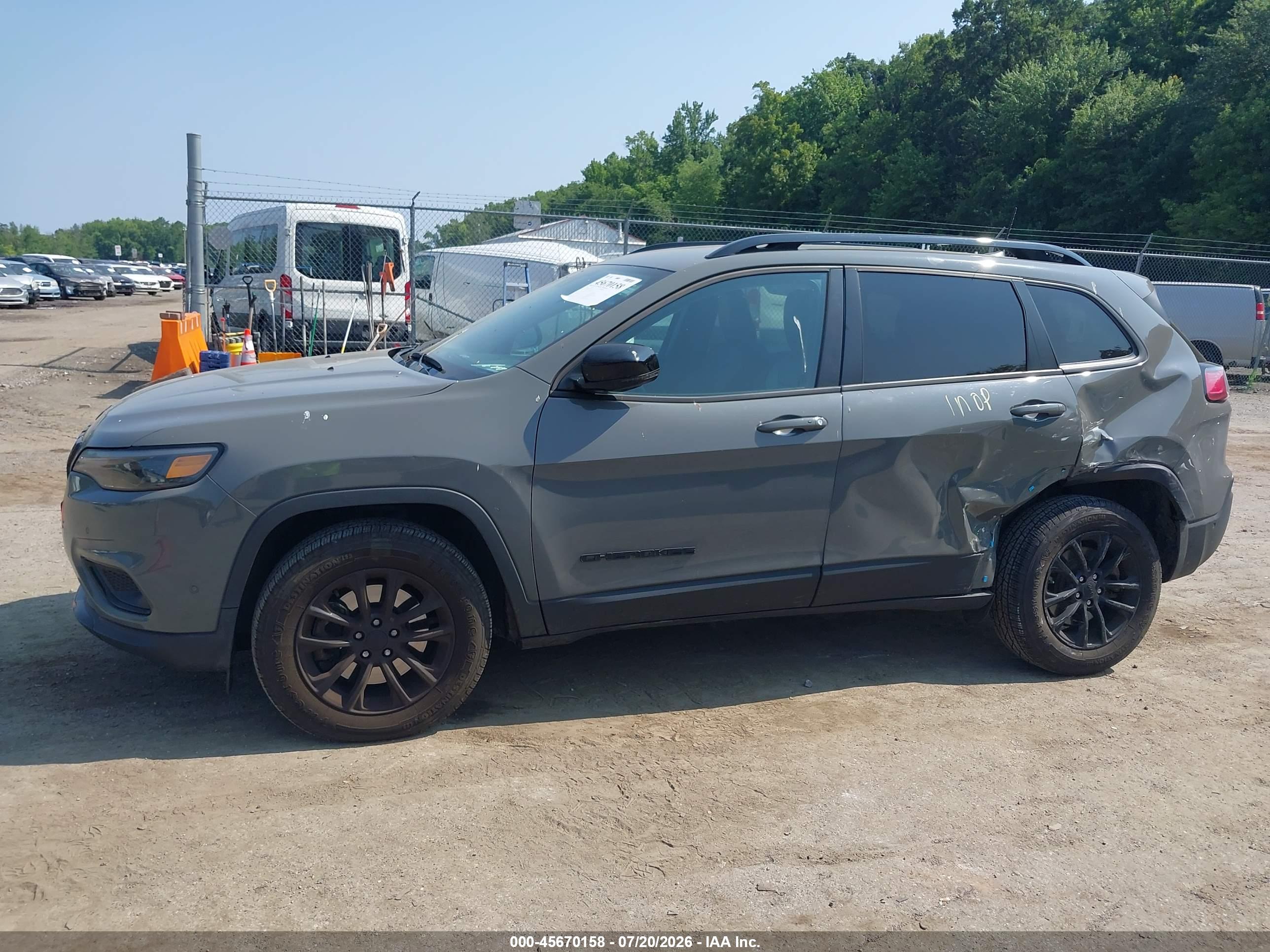 2023 JEEP CHEROKEE ALTITUDE LUX 4X4