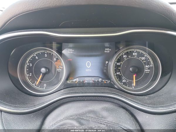2023 JEEP CHEROKEE ALTITUDE LUX 4X4