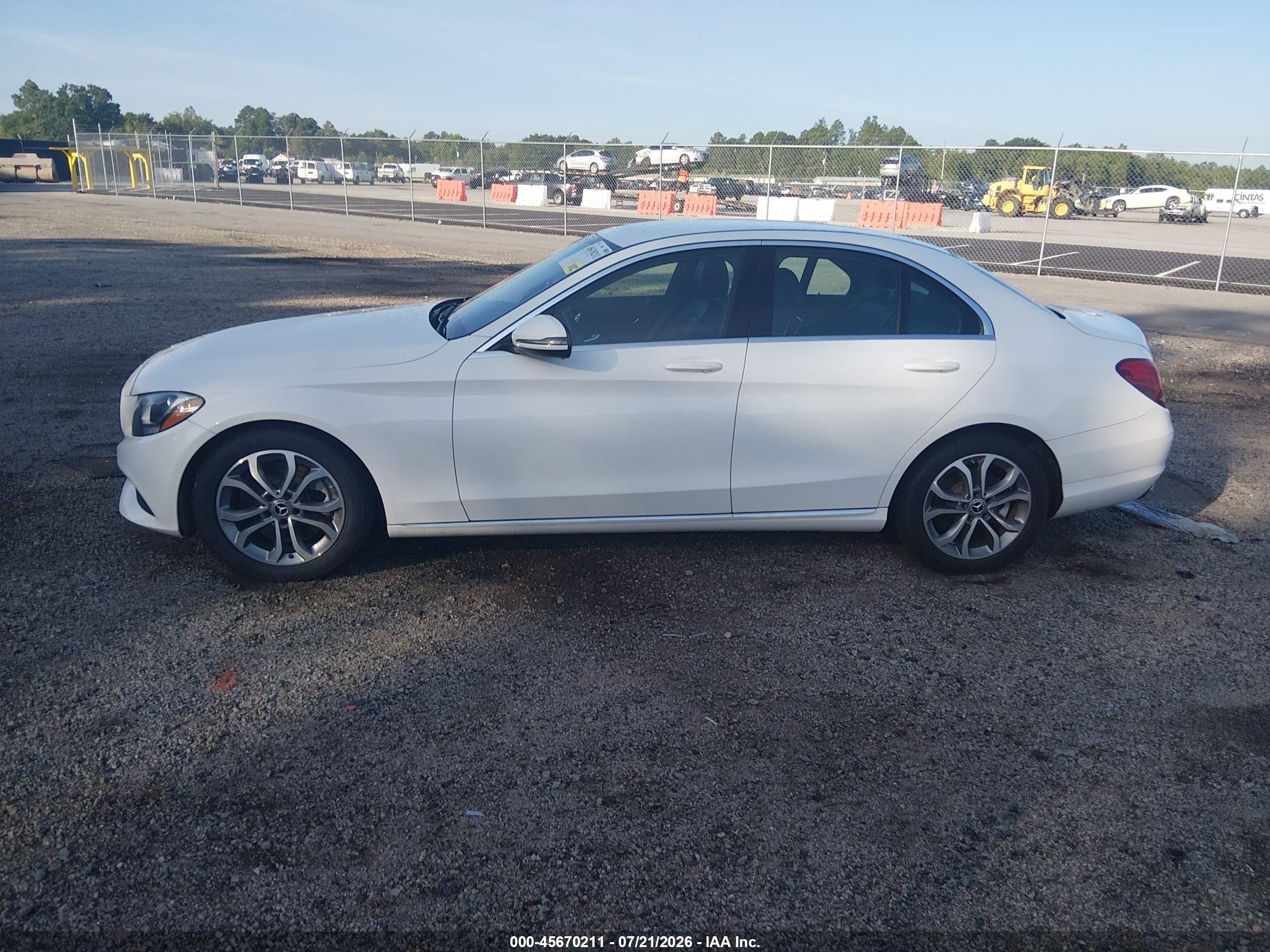 2017 MERCEDES-BENZ C 300