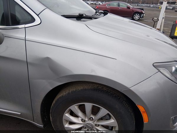 2019 CHRYSLER PACIFICA TOURING L — I6