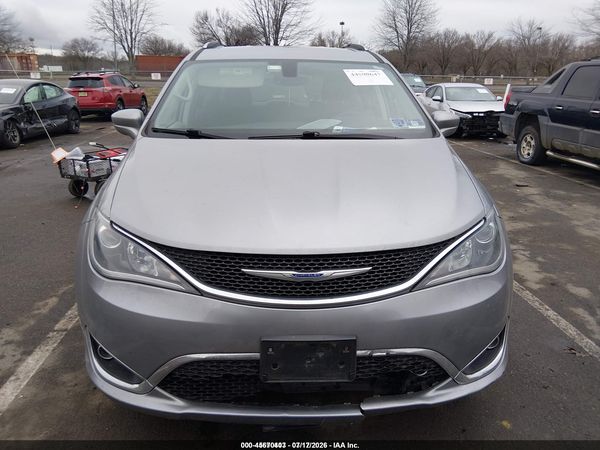 2019 CHRYSLER PACIFICA TOURING L — I115