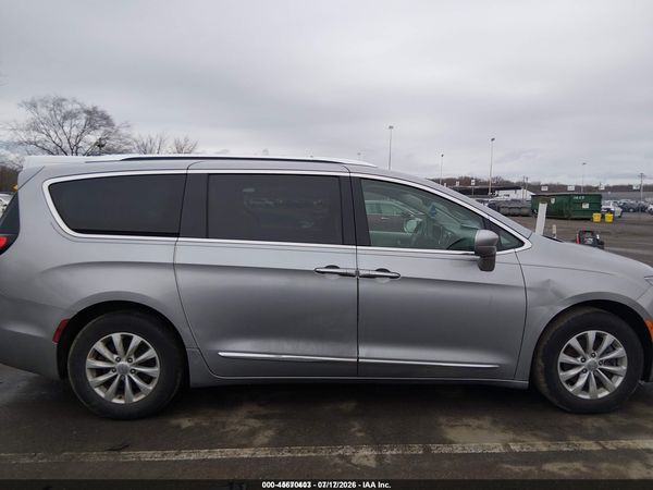 2019 CHRYSLER PACIFICA TOURING L — I116