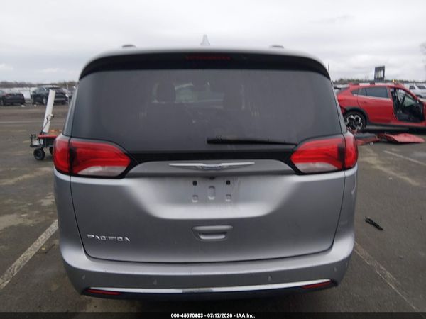 2019 CHRYSLER PACIFICA TOURING L — I119