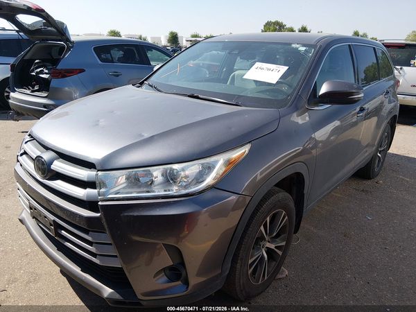 2019 TOYOTA HIGHLANDER LE
