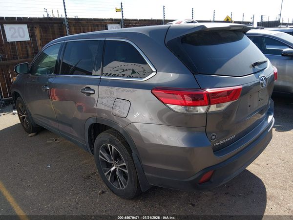 2019 TOYOTA HIGHLANDER LE
