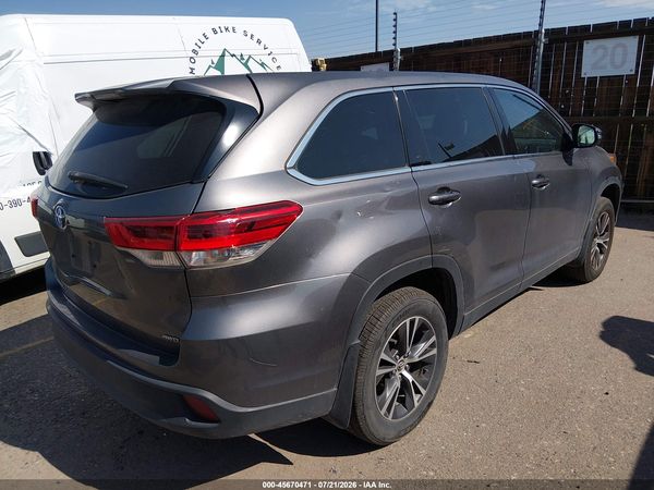 2019 TOYOTA HIGHLANDER LE