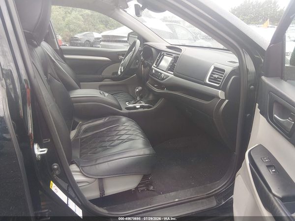 2018 TOYOTA HIGHLANDER XLE