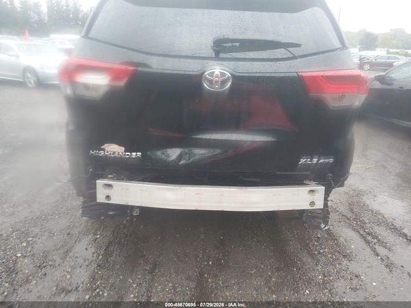 2018 TOYOTA HIGHLANDER XLE