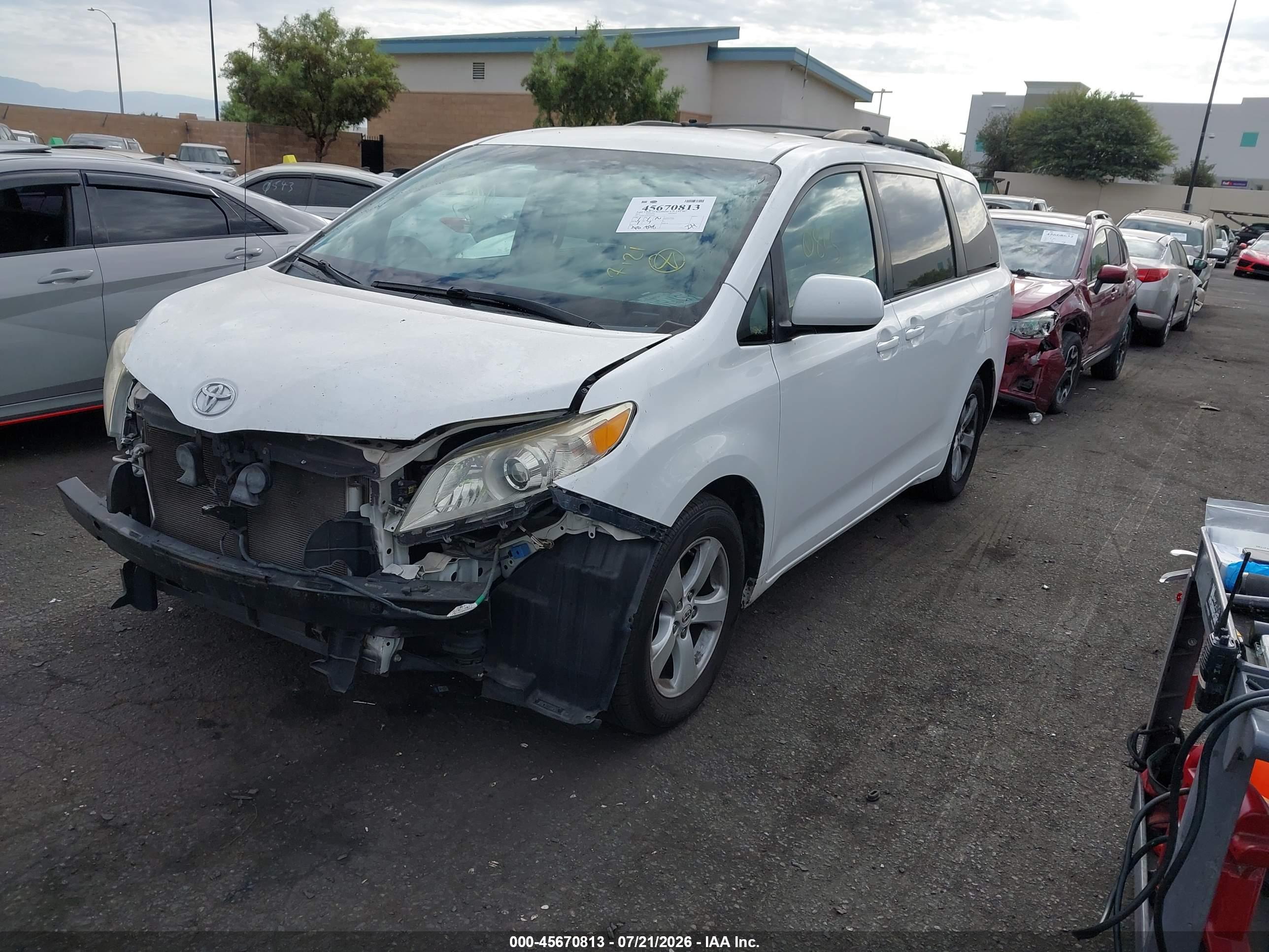 2012 TOYOTA SIENNA LE V6 8 PASSENGER — I2