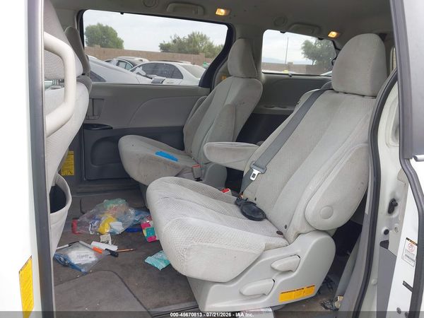 2012 TOYOTA SIENNA LE V6 8 PASSENGER — I8
