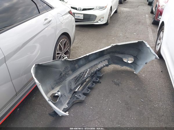 2012 TOYOTA SIENNA LE V6 8 PASSENGER — I13