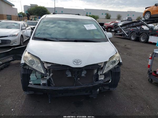 2012 TOYOTA SIENNA LE V6 8 PASSENGER — I115