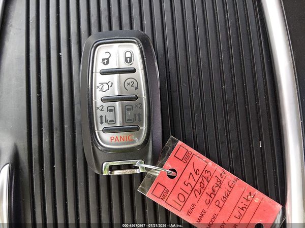 2023 CHRYSLER PACIFICA TOURING L
