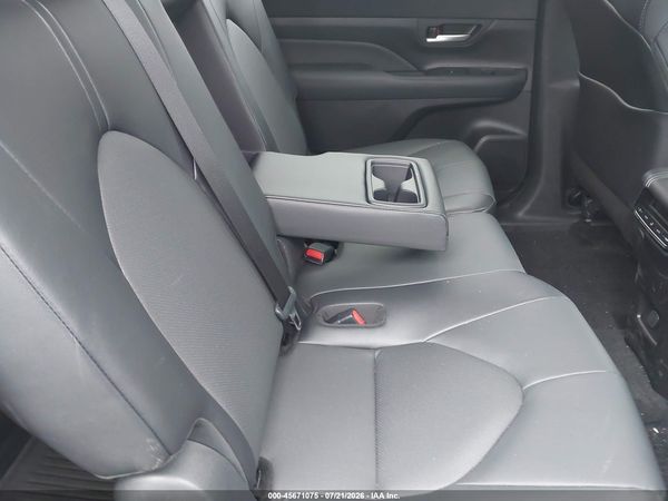 2026 TOYOTA GRAND HIGHLANDER XLE