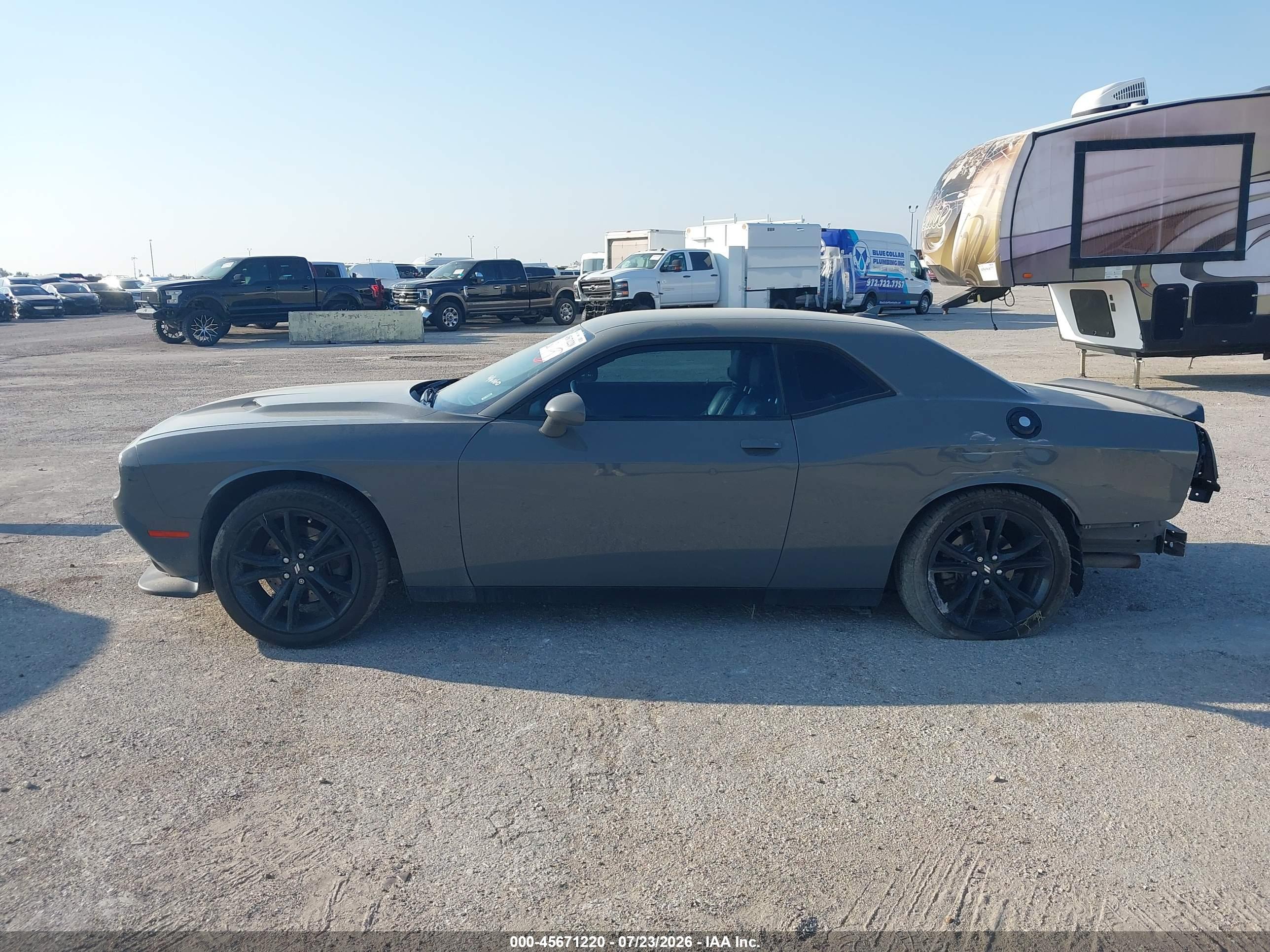 2018 DODGE CHALLENGER SXT PLUS